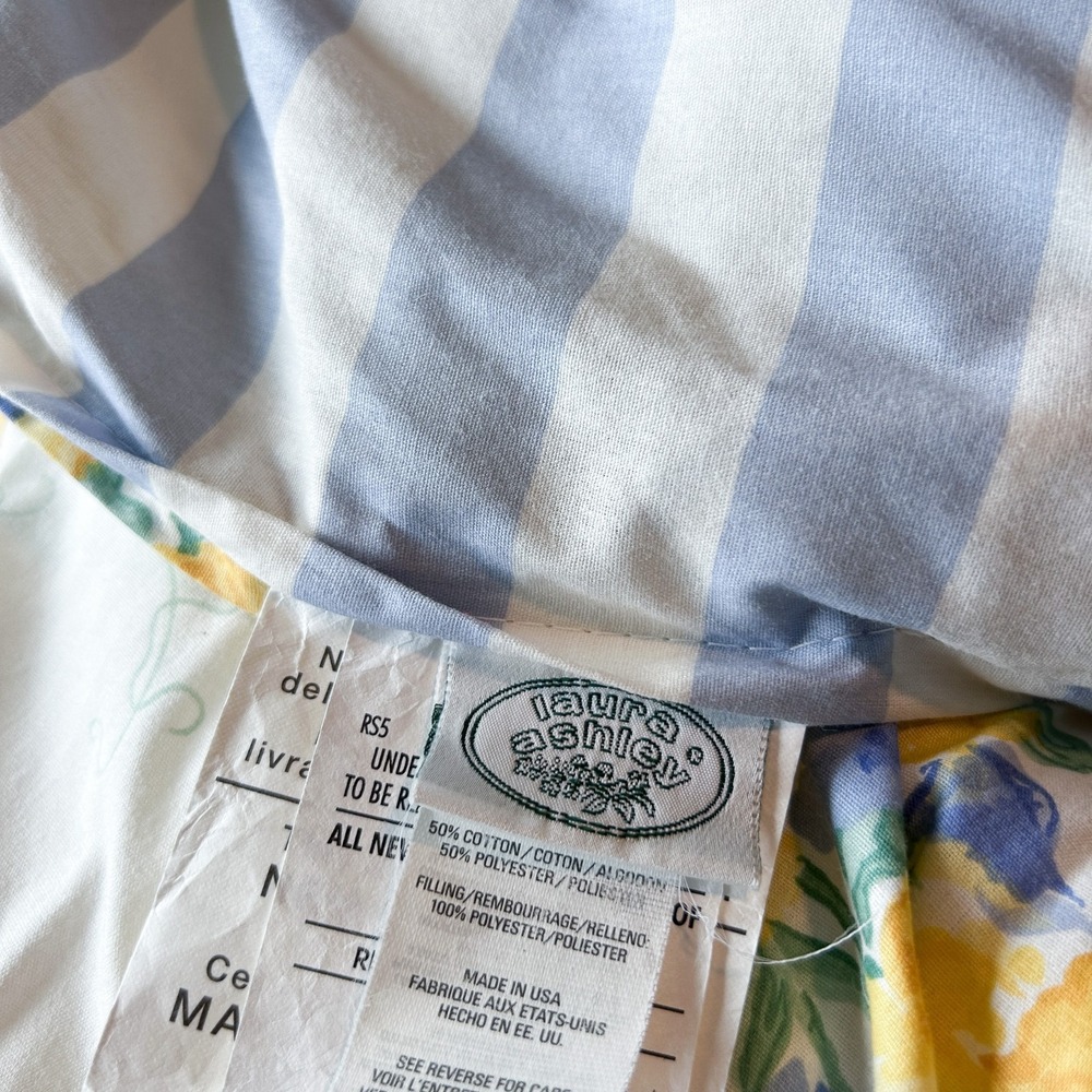 Laura Ashley Sweet Pea Charlotte Comforter Reversible Blue Stripe Twin VTG 90s - Picture 8 of 10
